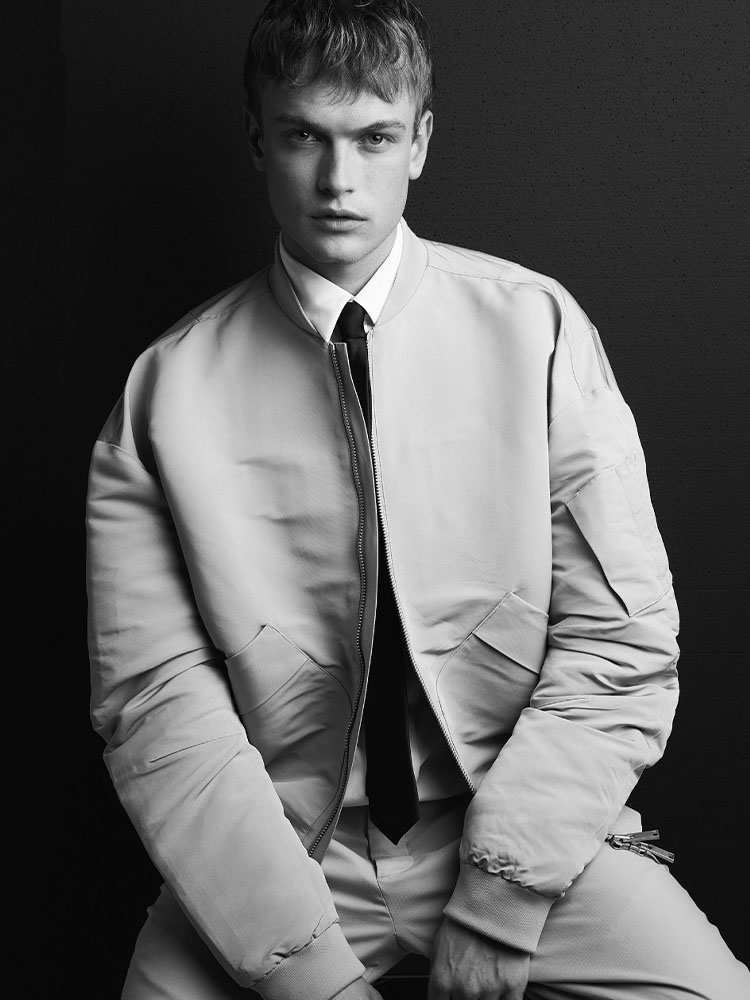 julian_schmidt_sight_management_studio_2.jpg