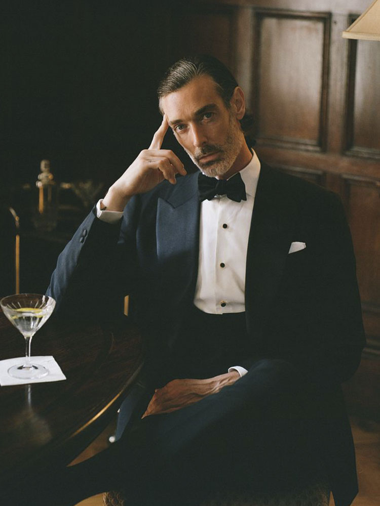 richard_sight_0000_2058464800w.jpg