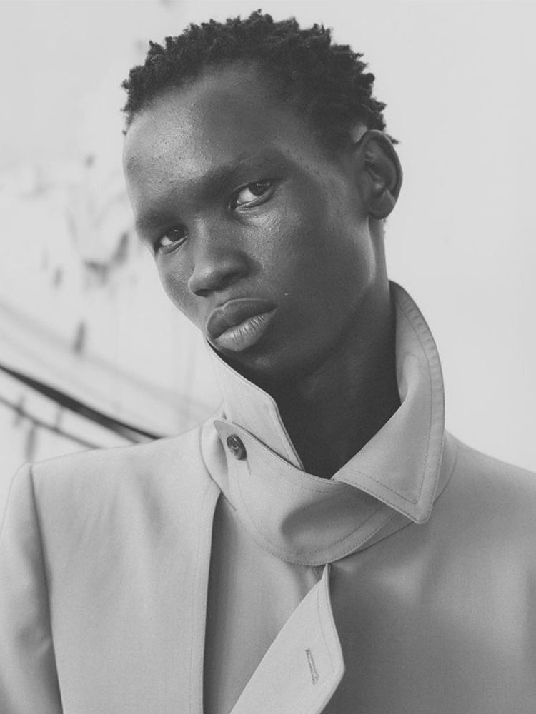 abraham_ajoung_sight_0001_driesvannotenfeatureshootbackstageistaybackbackstagephotographybehindthescene.jpg