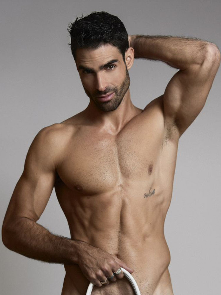 juan_sight_management_studo1_0000_coverstorywjuanbetancourtnotengoninguntapujoconensenarelcuerpo_0000_.jpg