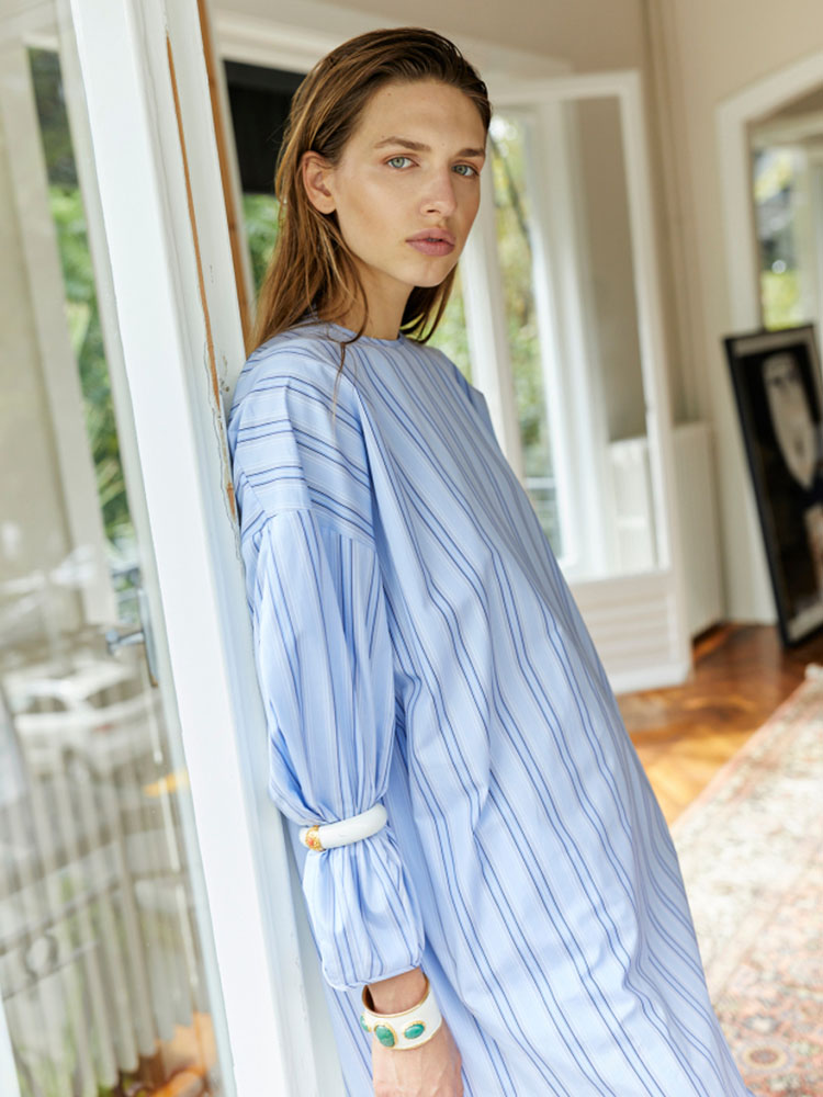 alicja_o_sight_management_studio_30_0002_36alicjaannanataliaerdmanuncovermodels_0000_large1716834020122e23ac4f39.jpg