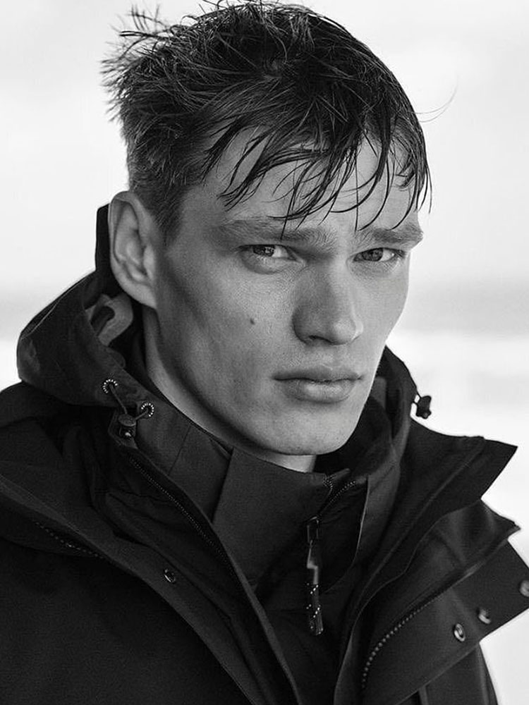 filip_sight_0000_filiphrivnakandalexander_stoller_forpaulandsharkfw24adcampaignshotbygiampaolosgurawit.jpg