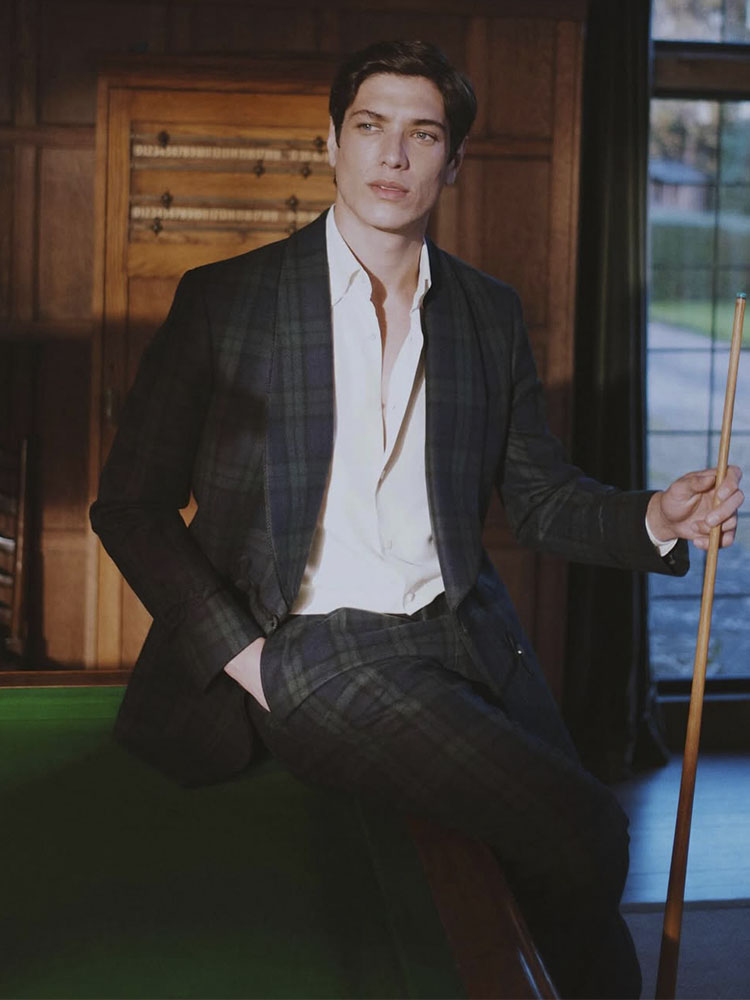 aaron_sight_0001_withoccasionwearseasoninnowfullswingwepresentourautumnoccasionwearcollectionfeaturing.jpg