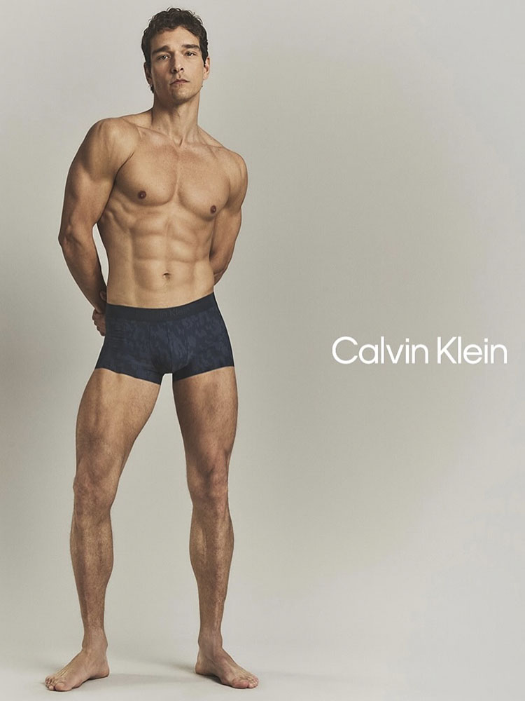 alex_sight_0000_calvinkleinss25calvinkleinphotographerstas_komarovski_studiostylistjasminehassettm.jpg