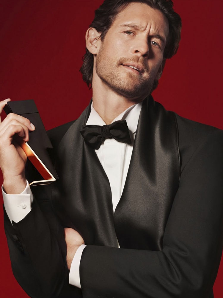 josh_upshay_sight_0000_anightattheopera_joshupshawforcarolinaherrerabadboyholiday2025__directordanbel.jpg